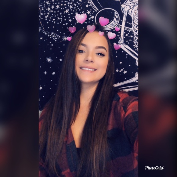 Meet your Posher, Madison - Picture 1 of 1